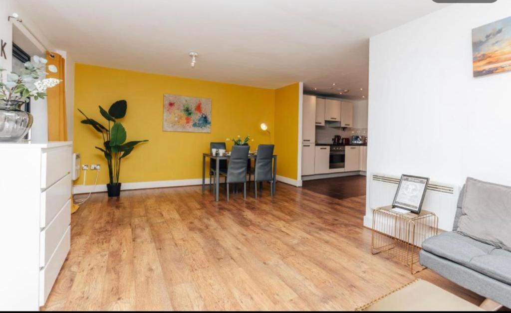Sl Luxury 2 Bed Broad St Home Birmingham Exteriér fotografie